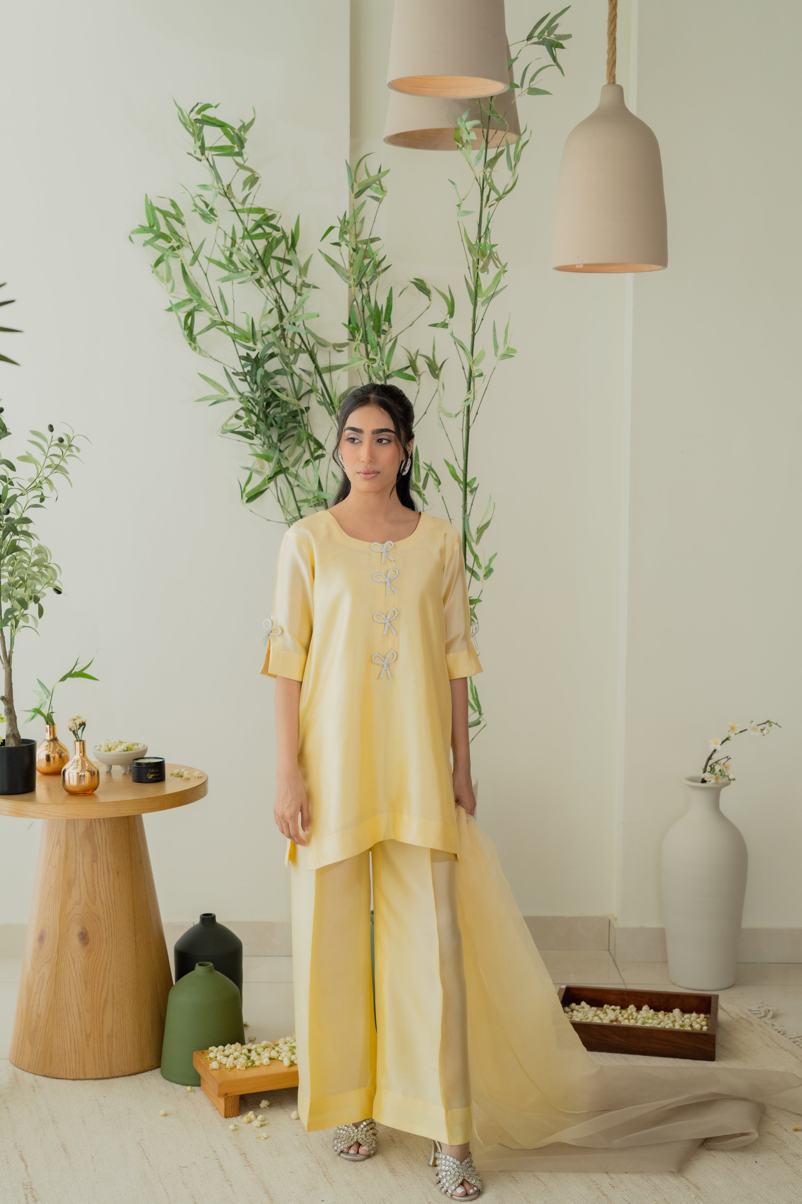 pakistani dresses
pakistani clothes
organza duppata
farshi sets
eid outfits inspo
eid outfit
eid inspo
eid 2025
butter yellow
bows